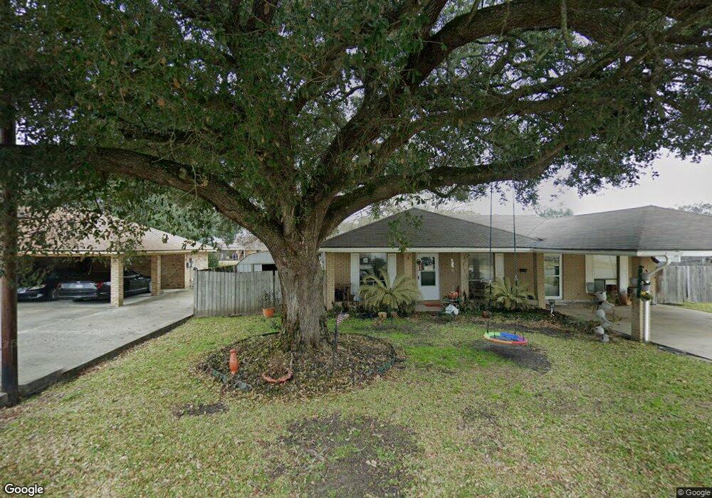 1603 S Gibbs Ln, New Iberia, LA 70560 - photo 1