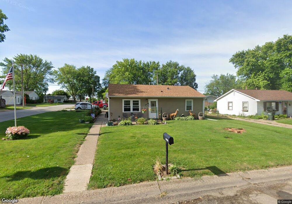 2803 W 68th St, Davenport, IA 52806 - photo 1