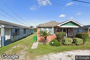 951 12th St, Gretna, LA 70053