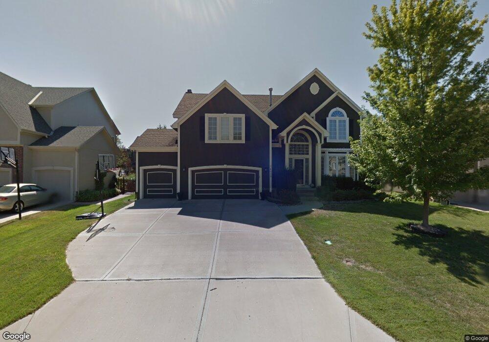 4619 Roberts St, Shawnee, KS 66226 - photo 1