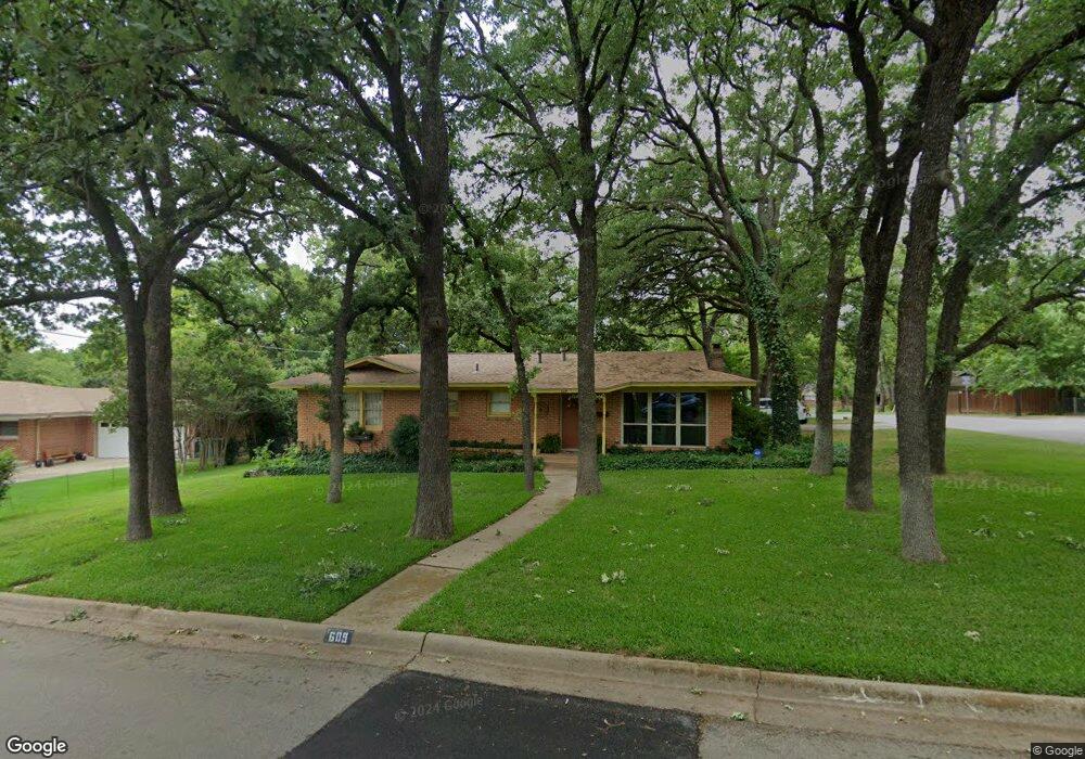 609 Briarwood Ln, Hurst, TX 76053 - photo 1