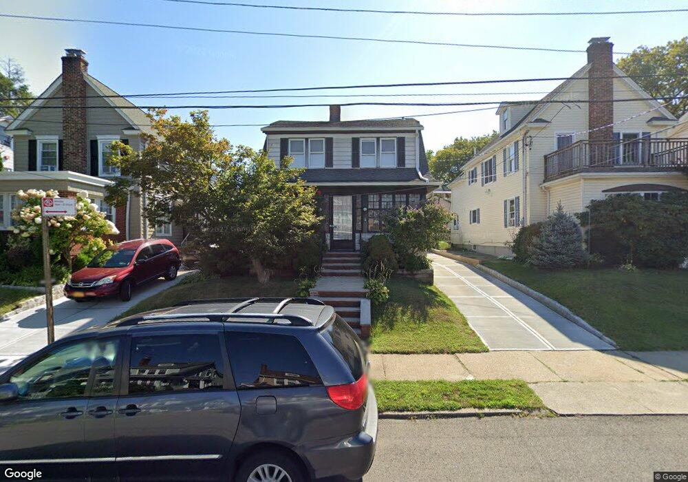 3327 167th St, Flushing, NY 11358 - photo 1