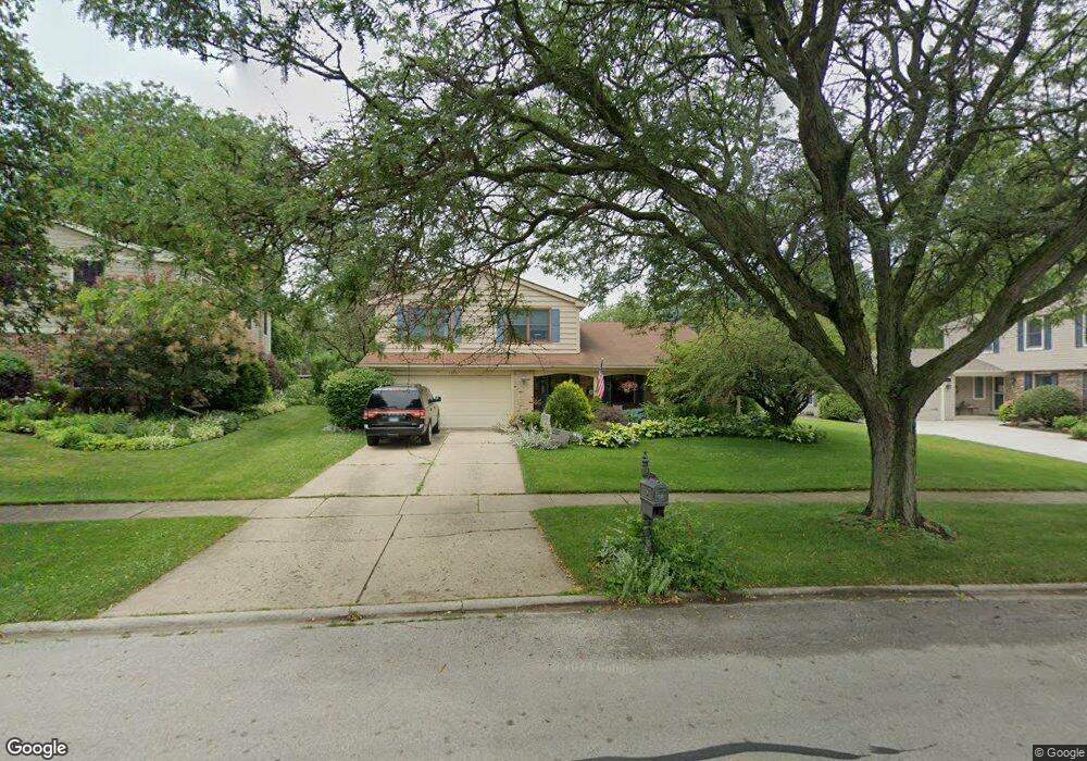 1535 Apache Dr, Naperville, IL 60563 - photo 1