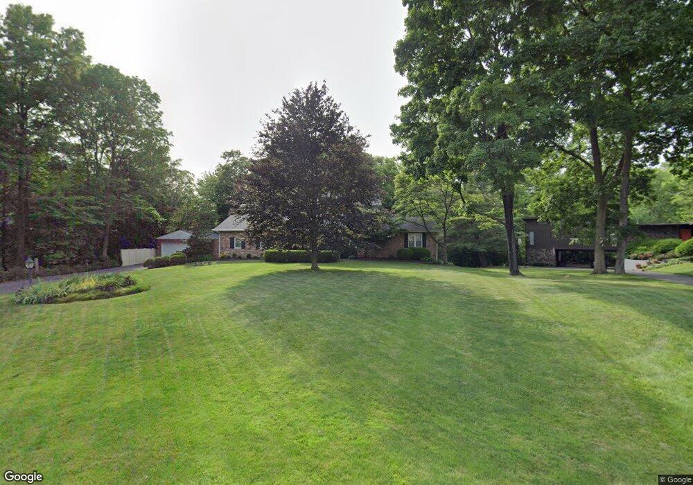 903 Plum Ridge, Columbus, OH 43213 - photo 1