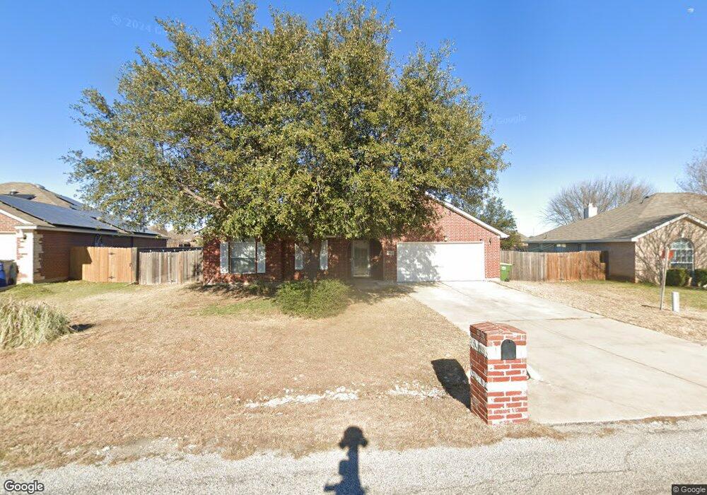 813 Wandering Ct, Granbury, TX 76049 - photo 1