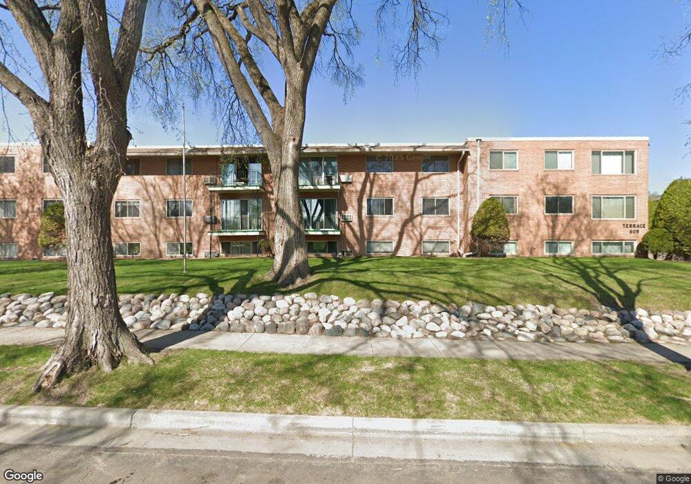 605 7th St S unit 18, Fargo, ND 58103 - photo 1