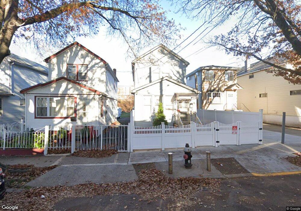 10929 157th St, Jamaica, NY 11433 - photo 1