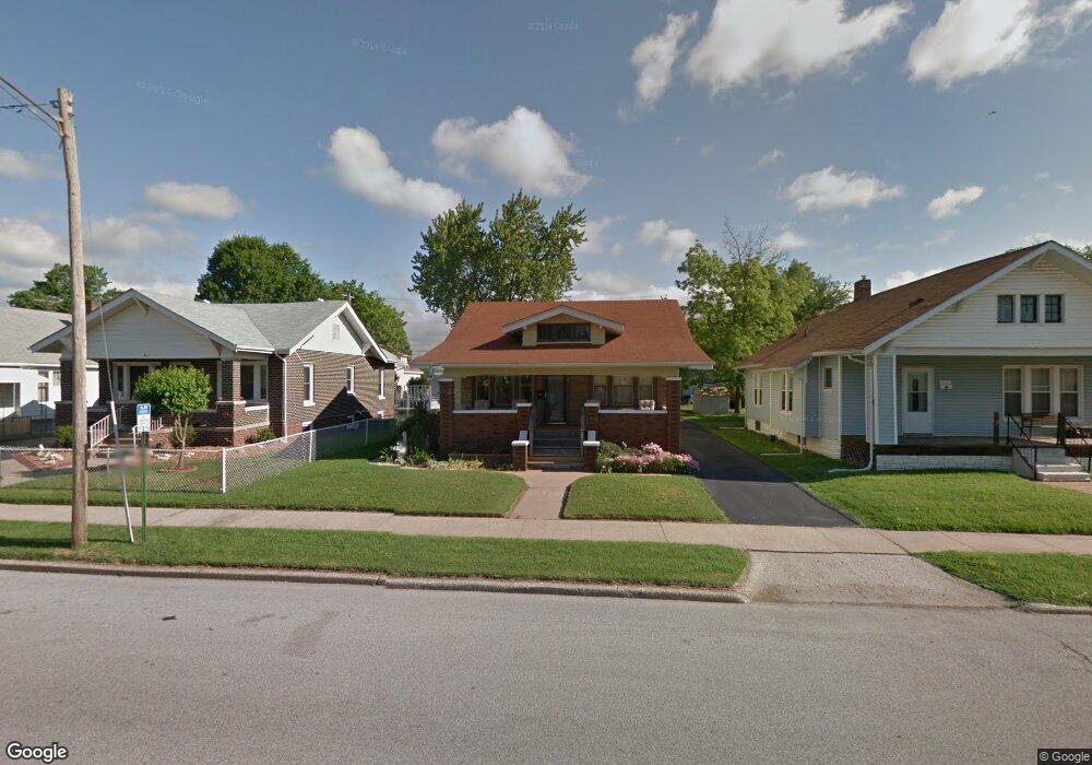 427 E Ferguson Ave, Wood River, IL 62095 - photo 1