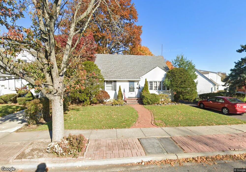 49 Camden Place, New Hyde Park, NY 11040 - photo 1