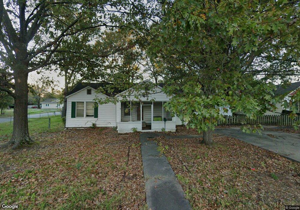 1510 S Maple St, Stuttgart, AR 72160 - photo 1