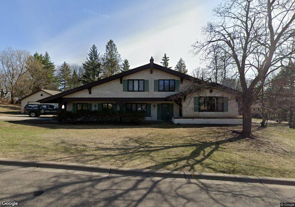 15221 Crestview Ln, Minnetonka, MN 55345 - photo 1