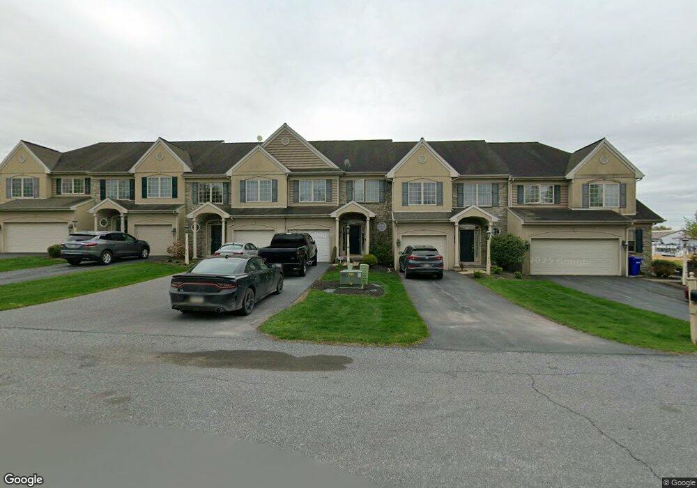 912 Walnut St, New Holland, PA 17557 - photo 1