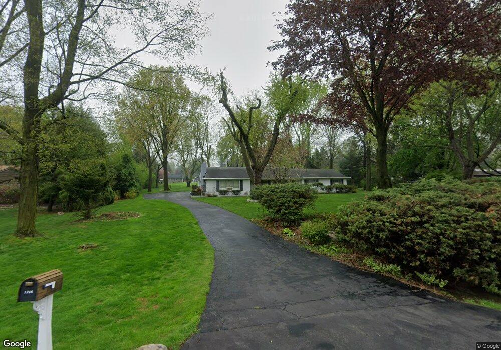 1216 Robson Ln, Bloomfield Hills, MI 48304 - photo 1