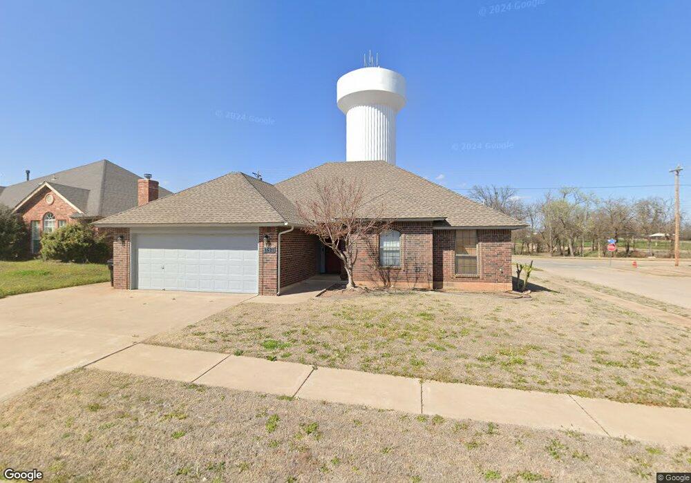 1621 NE 11th St, Moore, OK 73160 - photo 1