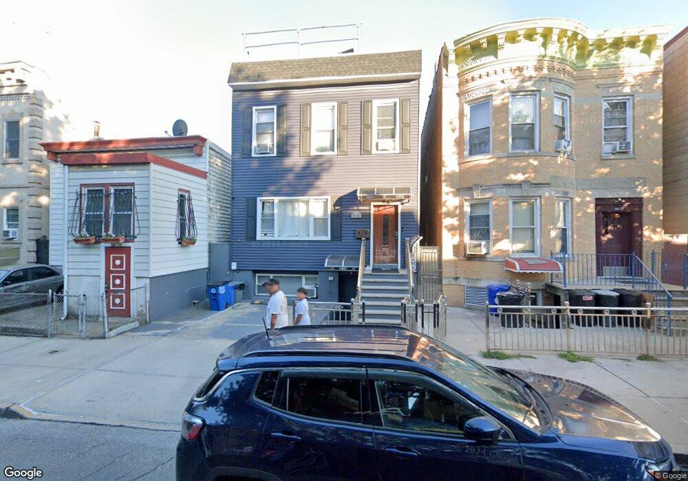 3076 41st St, Astoria, NY 11103 - photo 1