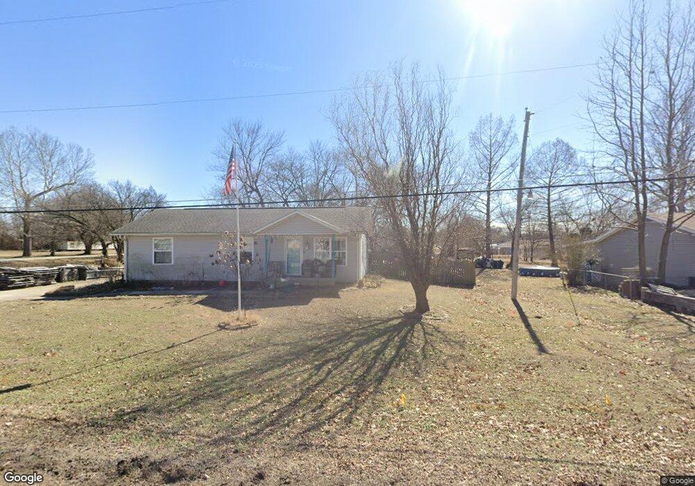 712 Locust St, Carl Junction, MO 64834 - photo 1