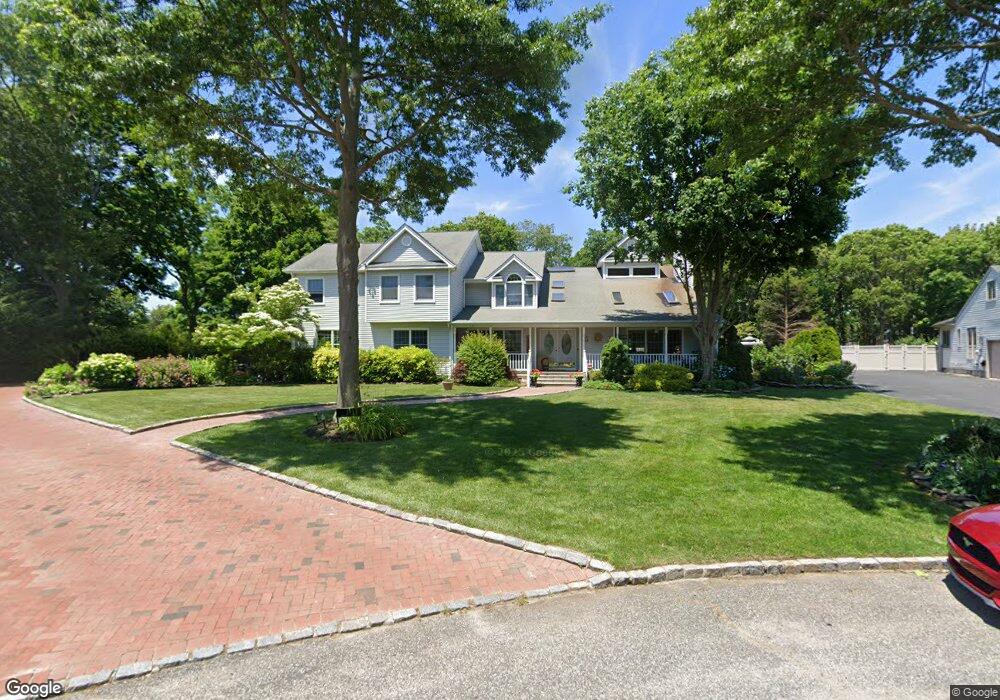 19 Gracie Ct, Bayport, NY 11705 - photo 1