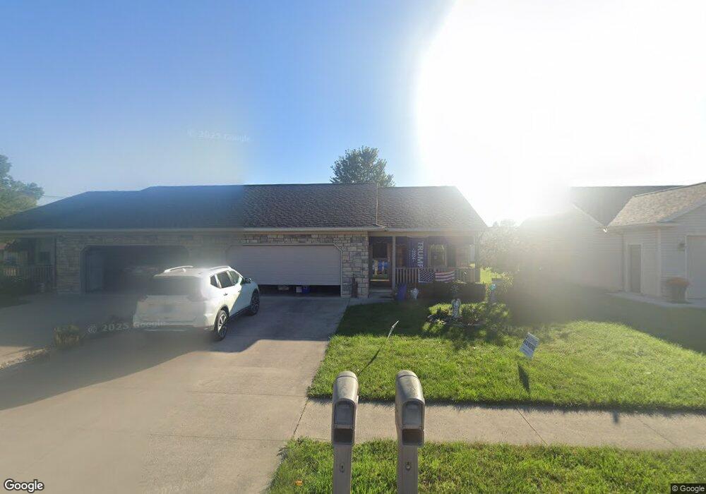 104 Cheyenne Dr, Wapakoneta, OH 45895 - photo 1