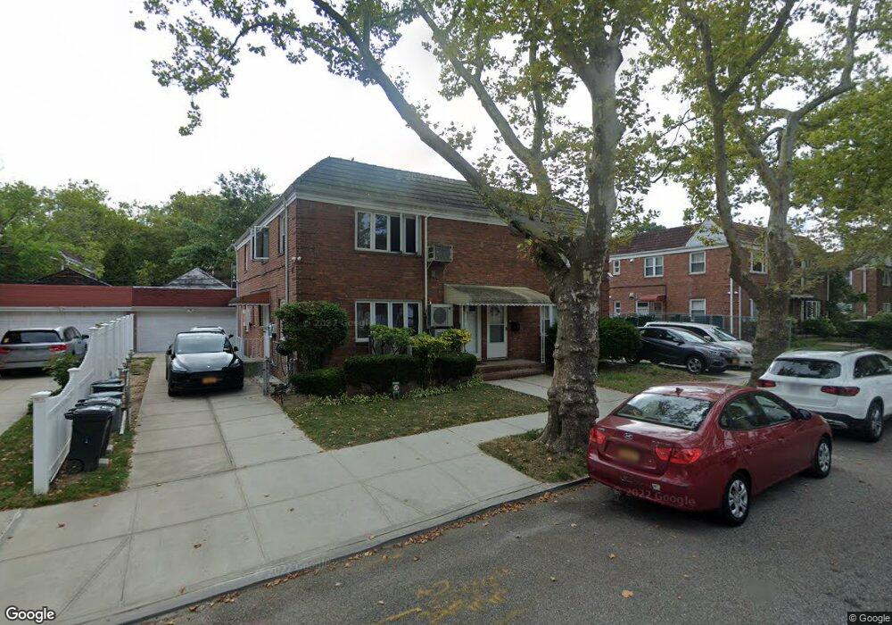 7527 198th St, Fresh Meadows, NY 11366 - photo 1