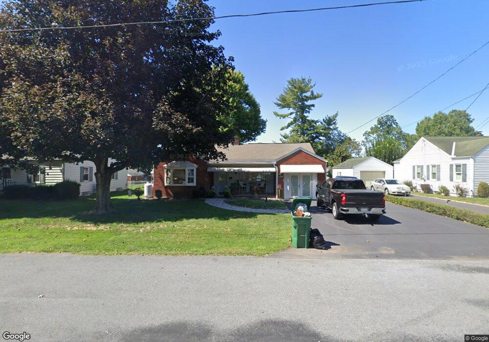 228 S Oller Ave, Waynesboro, PA 17268 - photo 1