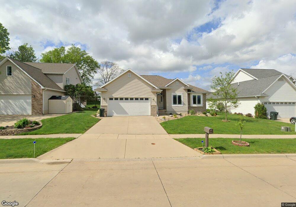 1305 Erik Rd, Cedar Falls, IA 50613 - photo 1