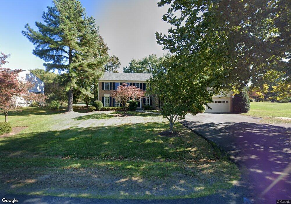 929 Riva Ridge Dr, Great Falls, VA 22066 - photo 1