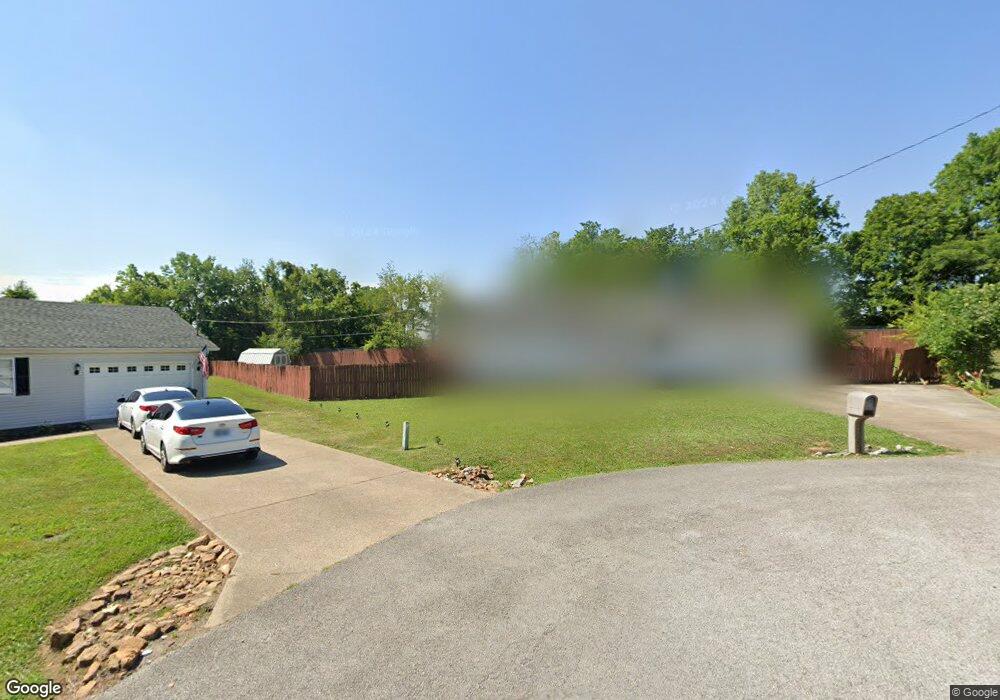 204 Pineridge Dr, Hopkinsville, KY 42240 - photo 1