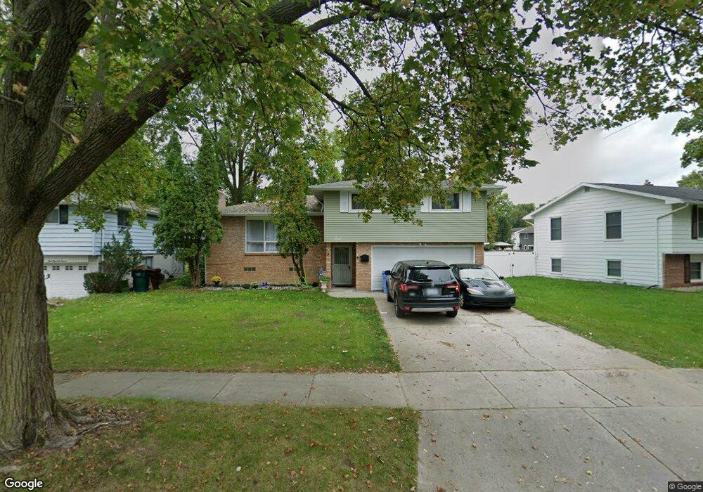 3019 Cooley Dr, Lansing, MI 48911 - photo 1