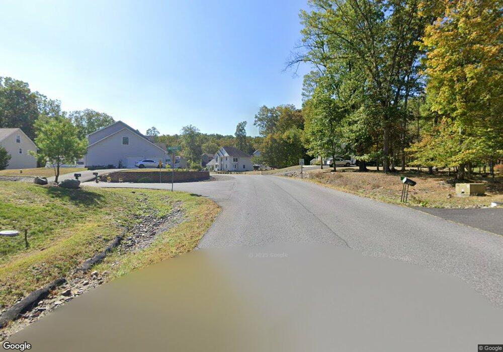 404 Wedgwood Lake Dr, Stroudsburg, PA 18360 - photo 1