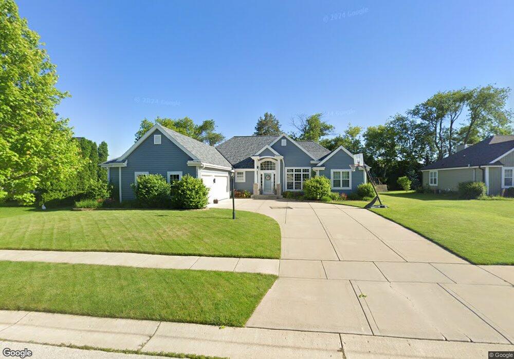 258 Ridgeway Path, Oconomowoc, WI 53066 - photo 1