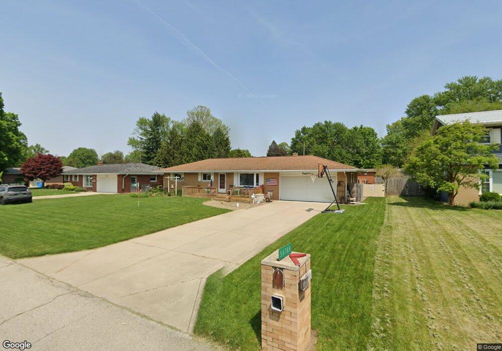56788 Meadowood Dr, Elkhart, IN 46516 - photo 1