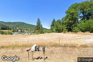 545 Applegate Ave, Yoncalla, OR 97499