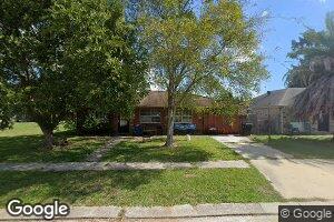 2121 W Christie Dr, Saint Bernard, LA 70085