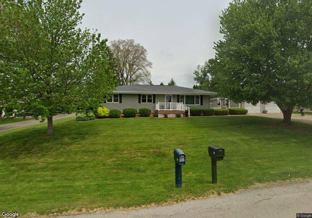 602 Frorer Ave, Lincoln, IL 62656 - photo 1