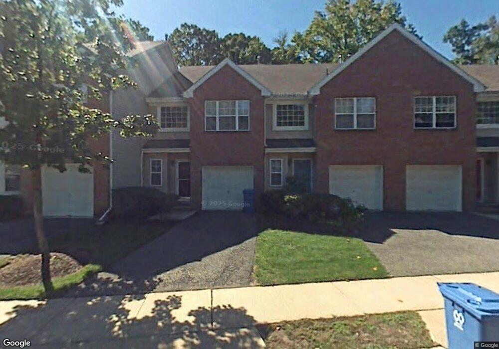 276 Shady Oak Ct, Piscataway, NJ 08854 - photo 1