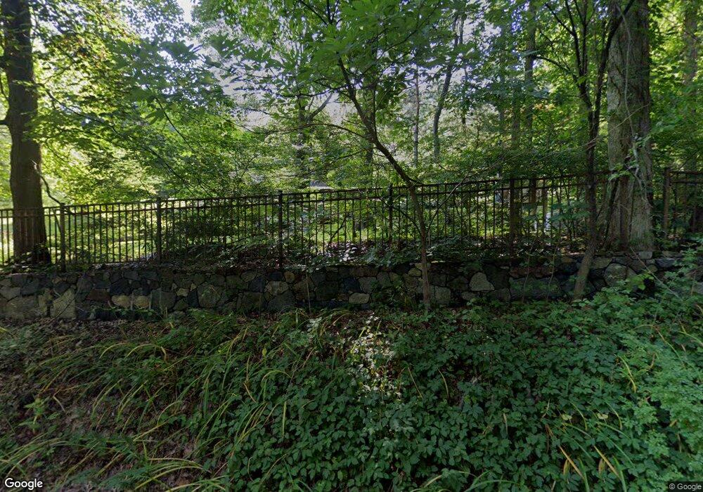 2054 Quaker Ridge Rd, Croton On Hudson, NY 10520 - photo 1