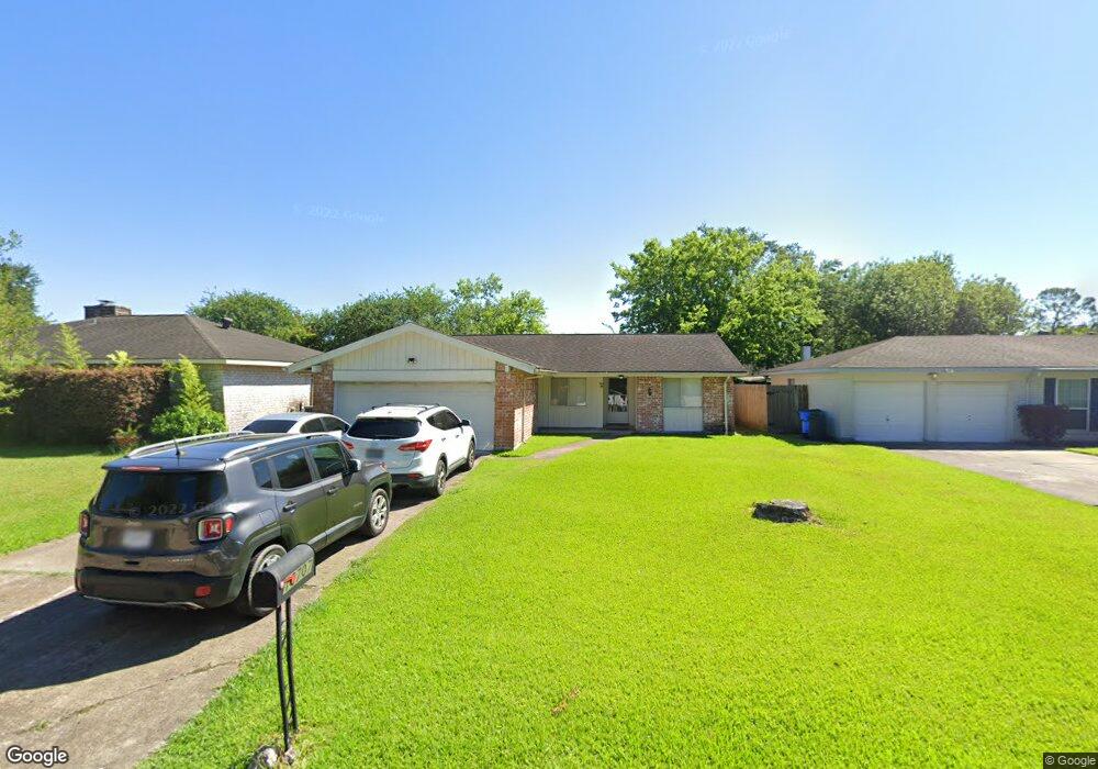 16707 Tibet Rd, Friendswood, TX 77546 - photo 1