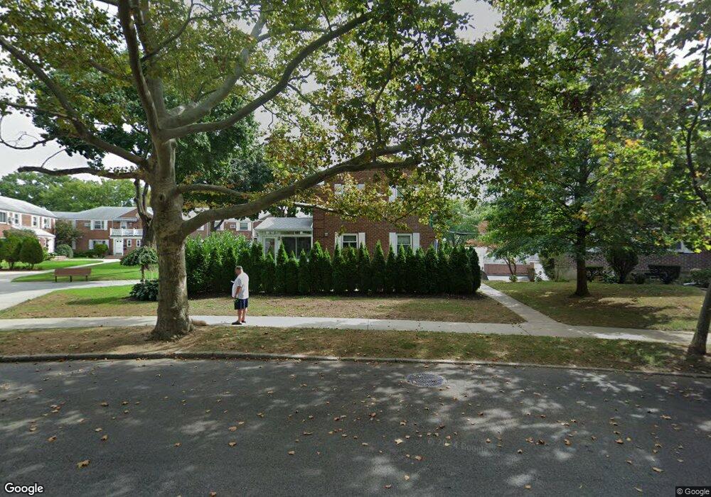 260-32 75th Ave unit H-2, Glen Oaks, NY 11004 - photo 1