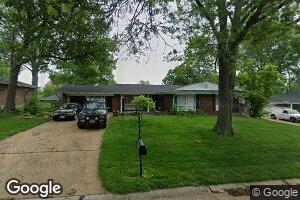 1300 Frontenay Ct, Saint Louis, MO 63122