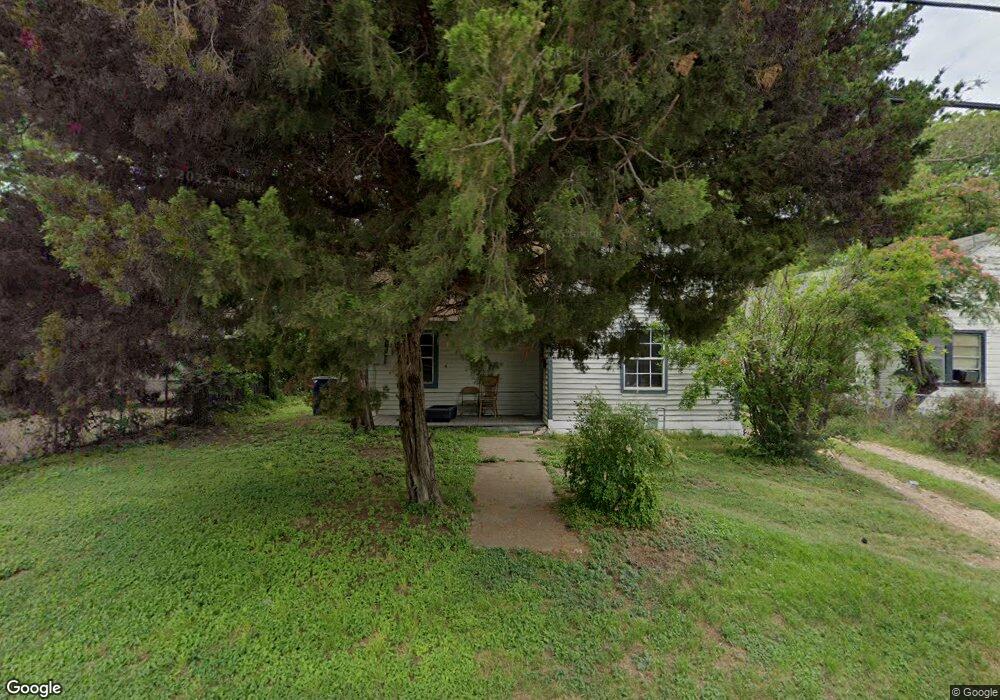 306 E Martin Luther King Dr, Ennis, TX 75119 - photo 1