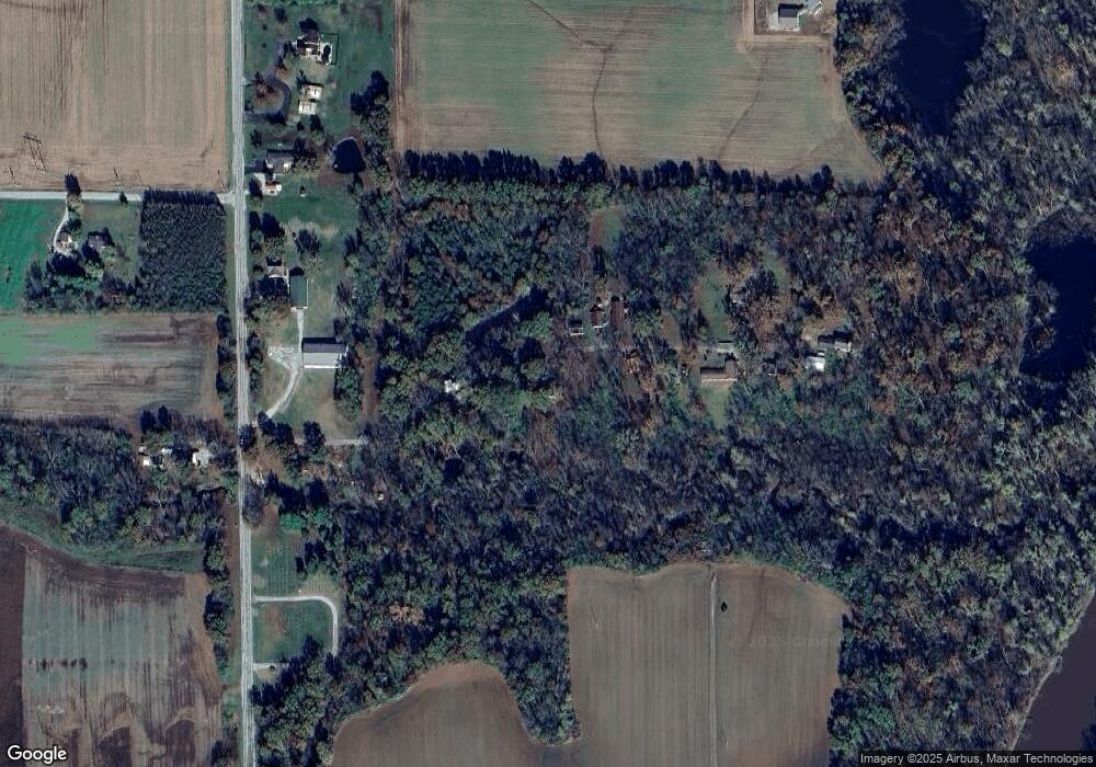 10130 Hickory Hollow Rd, Mascoutah, IL 62258 - photo 1