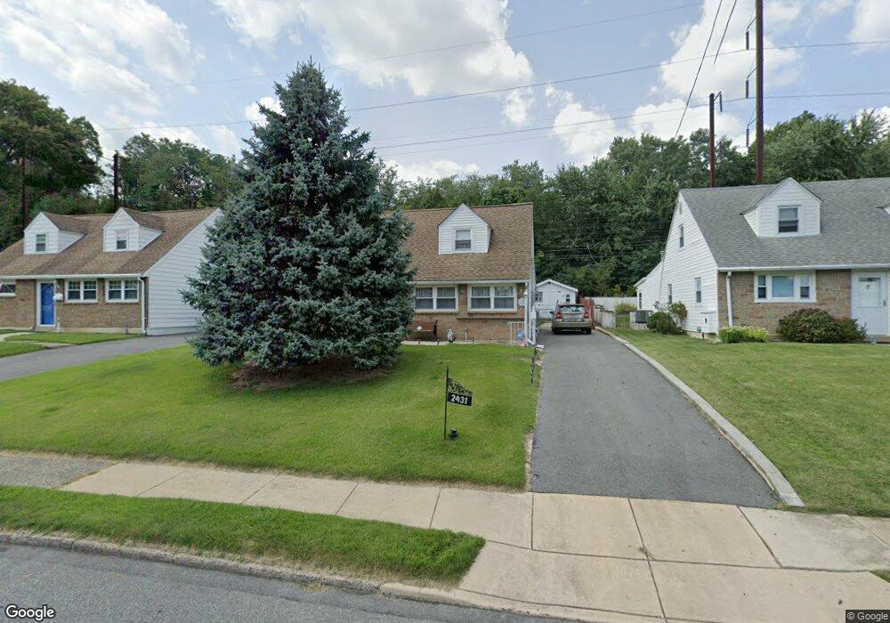 2431 Secane Rd, Secane, PA 19018 - photo 1