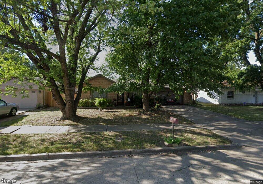 921 W El Paso St, Broken Arrow, OK 74012 - photo 1