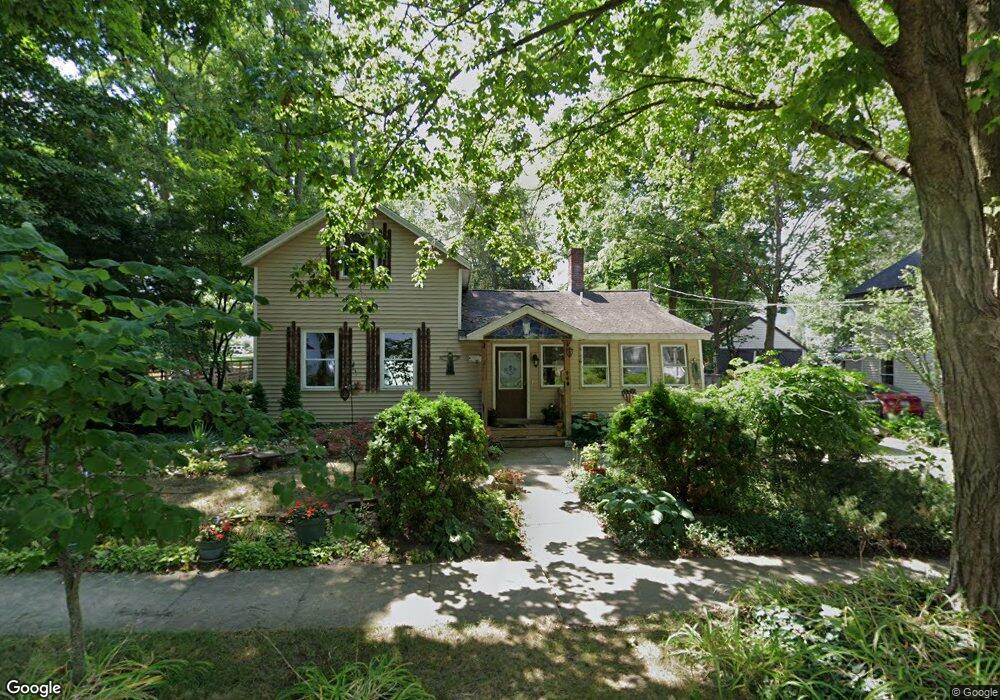 748 Maple St, Niles, MI 49120 - photo 1