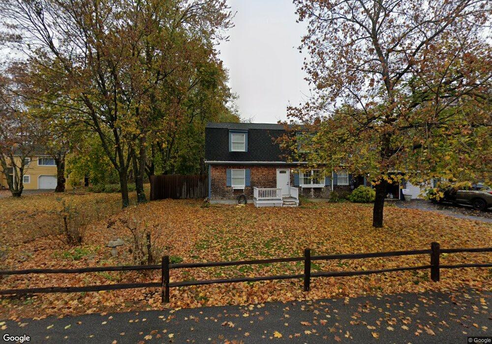 229 Alfred Rd, Kennebunk, ME 04043 - photo 1