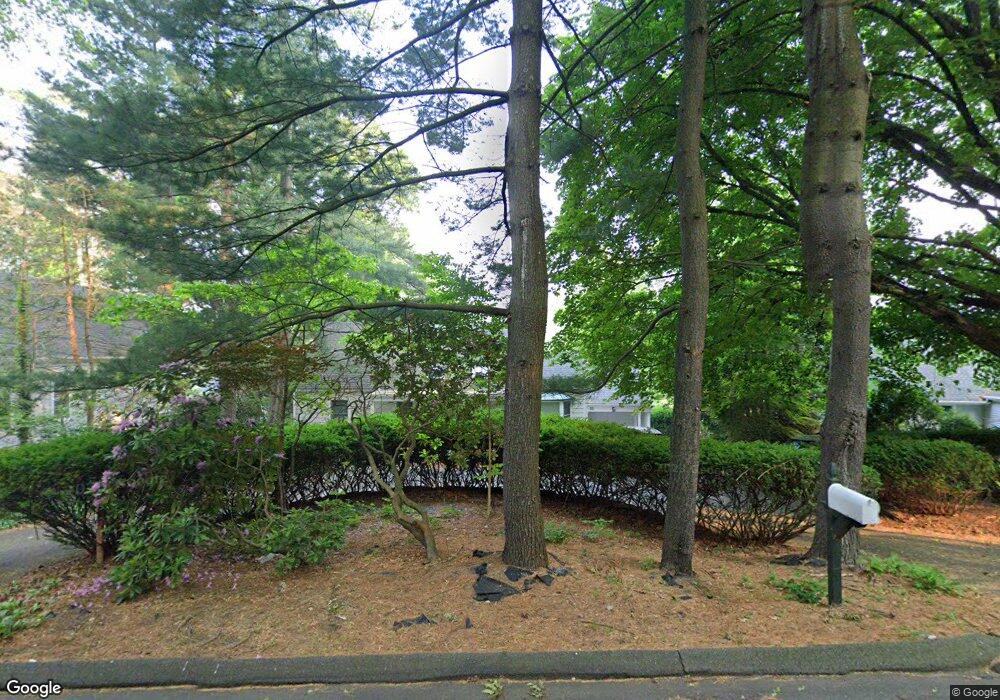 76 Samp Mortar Dr, Fairfield, CT 06824 - photo 1