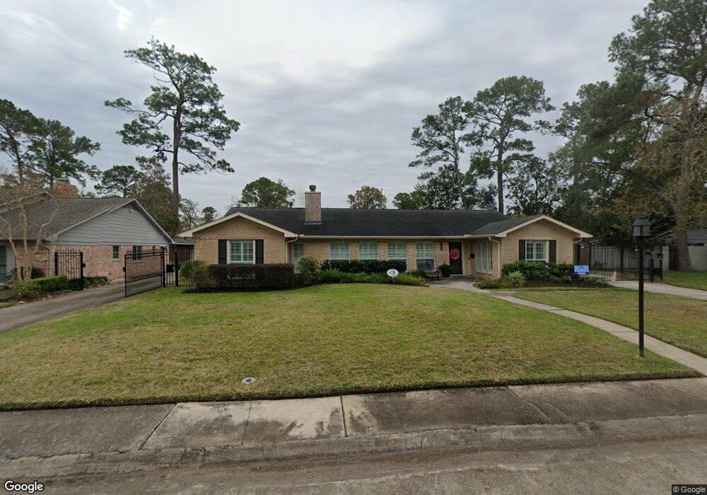 10223 Holly Springs Dr, Houston, TX 77042 - photo 1