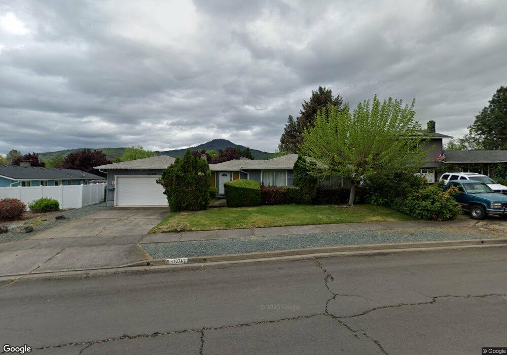 1374 Papago Dr, Medford, OR 97504 - photo 1