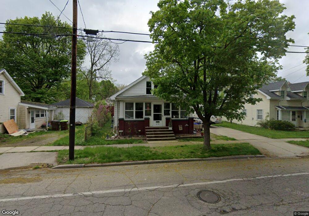 610 E Maple Ave, Adrian, MI 49221 - photo 1