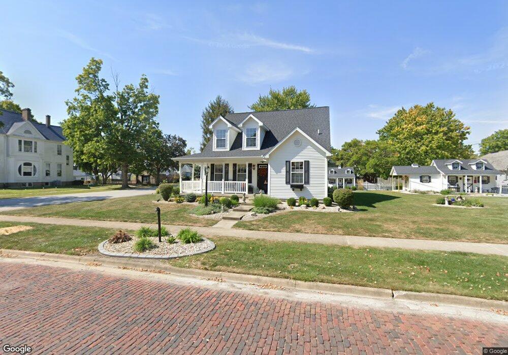 500 N Main St, Tuscola, IL 61953 - photo 1